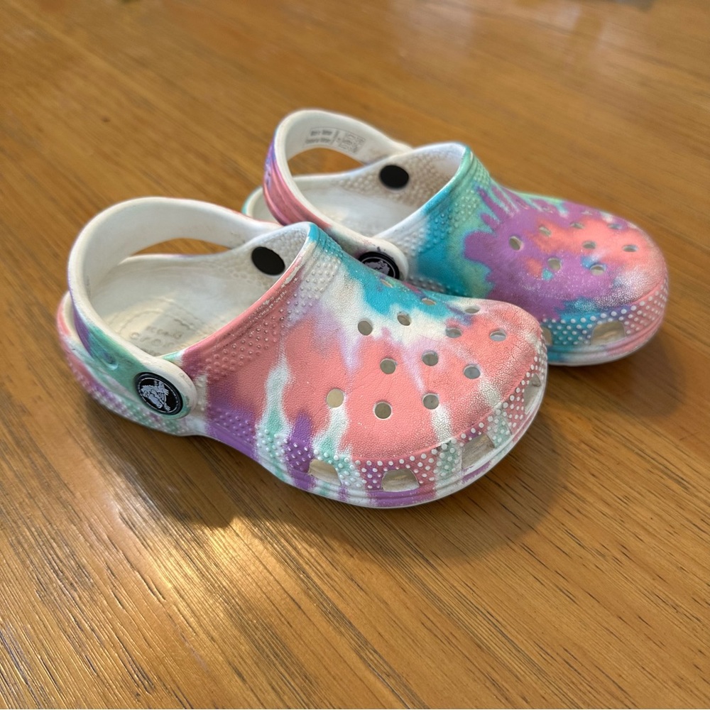 Crocs Tie Dye Toddler Girl Sz 8